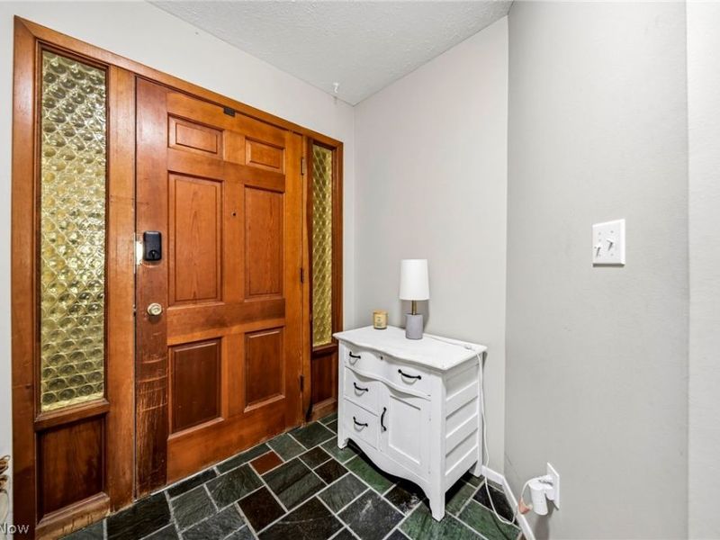 2 Meadowlawn Drive, Unit 5, Mentor, OH 44060 Photo 5