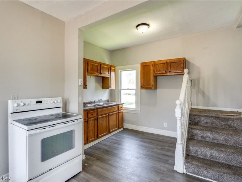 12937 Erwin Avenue, Cleveland, OH 44135 Photo 7