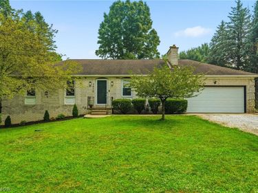 2470 Easton Street NE, Canton, OH 44721