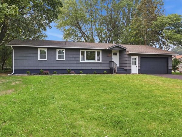 1063 Farnsworth Road S, Henrietta, NY 14623