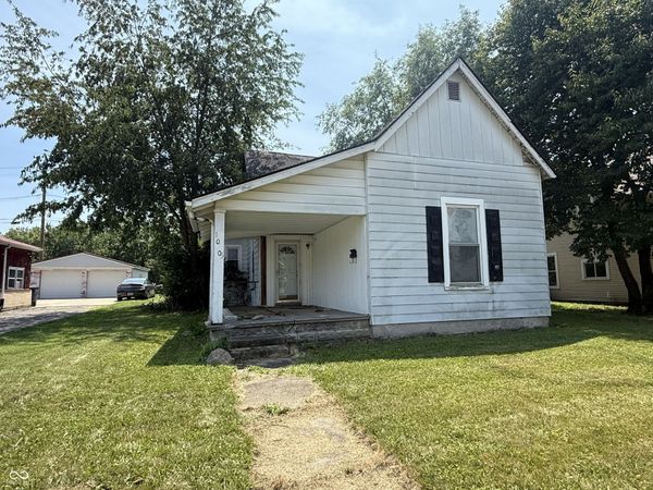 1005 S B Street, Elwood, IN 46036