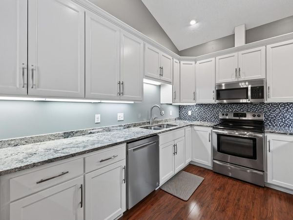 834 Seal Street , Saint Paul, MN 55114