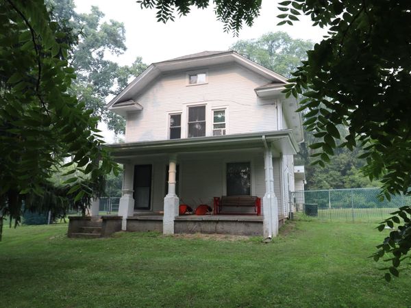 784 N 625 E , Westville, IN 46391