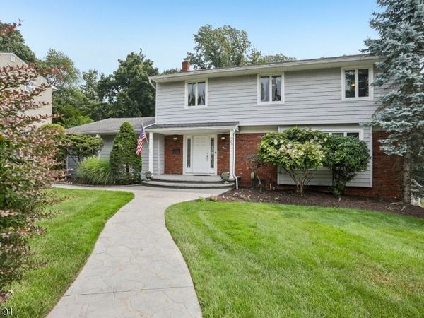 26 Almroth Dr, Wayne, NJ 07470