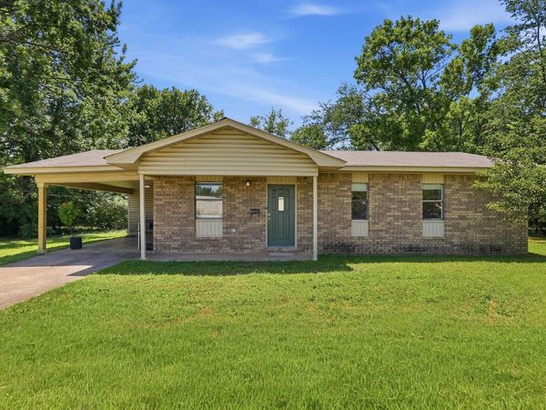 401 Durham Street , Conway, AR 72032