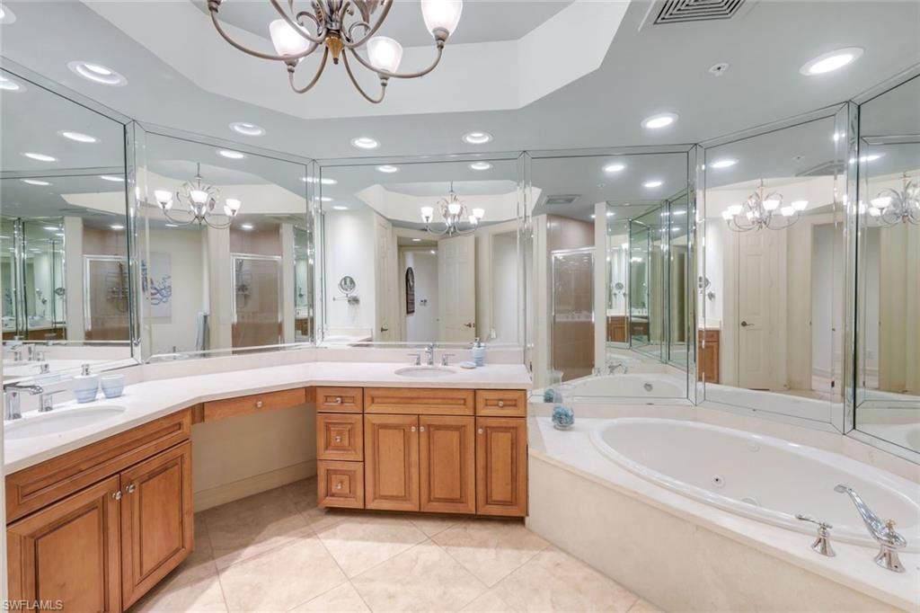 295 Grande Way, Unit T-04, Naples, FL 34110 Photo