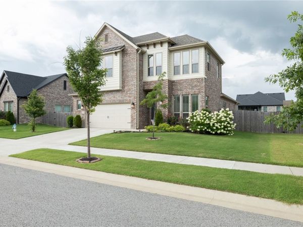 3758 W Dahlia Way , Fayetteville, AR 72704