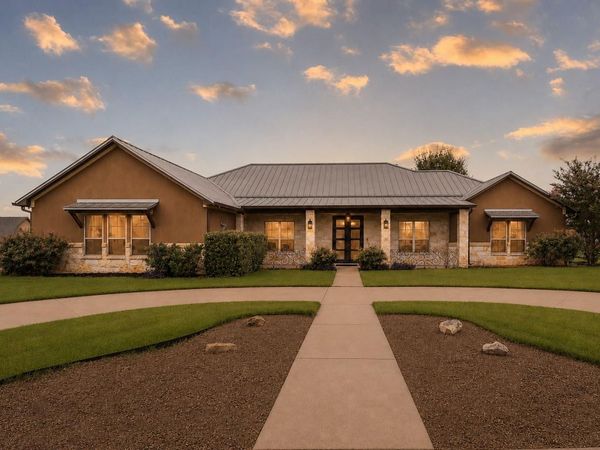 201 Eagle Valley LN , Liberty Hill, TX 78642