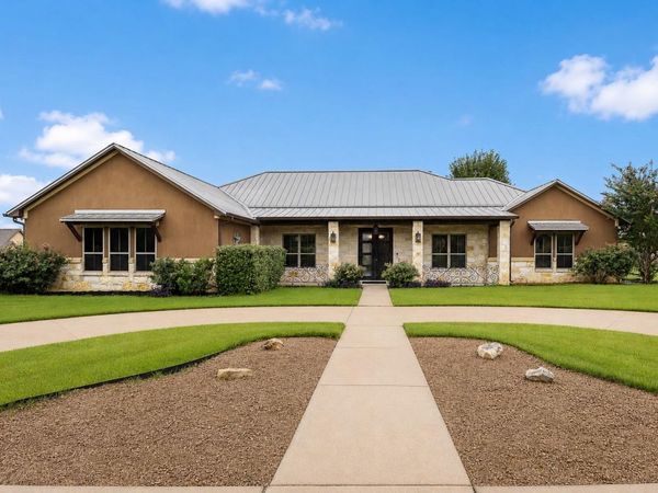 201 Eagle Valley LN, Liberty Hill, TX 78642