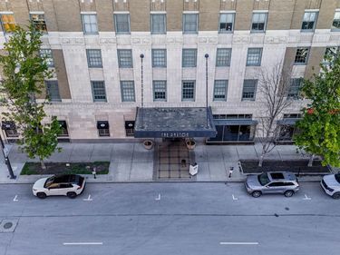 1403 Farnam Street, Unit 1010, Omaha, NE 68102