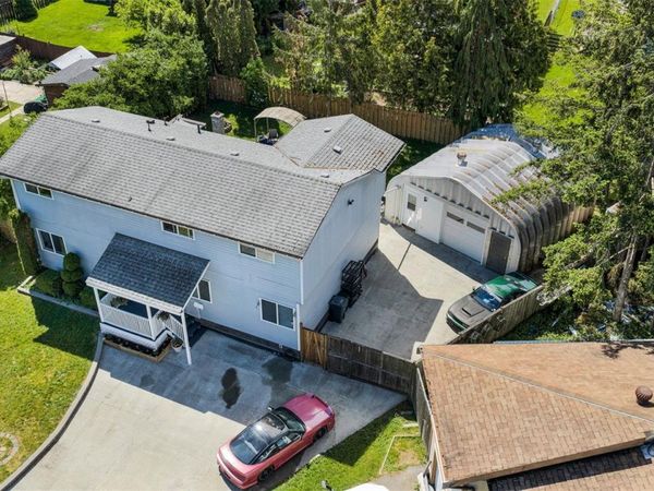 3338 Glacier St , Duncan, BC V9L 3Z8