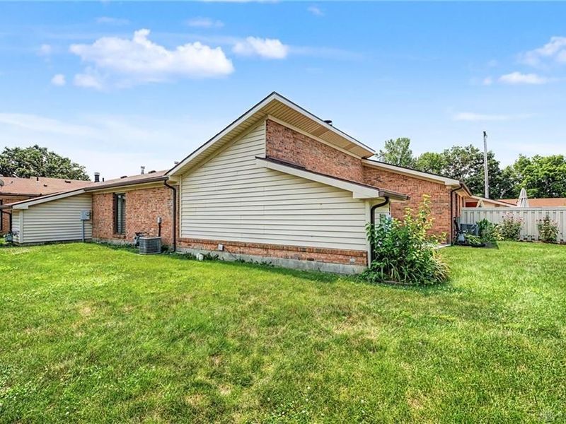 1290 Hollowbrook Drive, Centerville, OH 45458 Photo 32