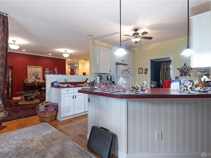 909 Hickory Trail Dr, Wilmington, OH 45177 Photo 11