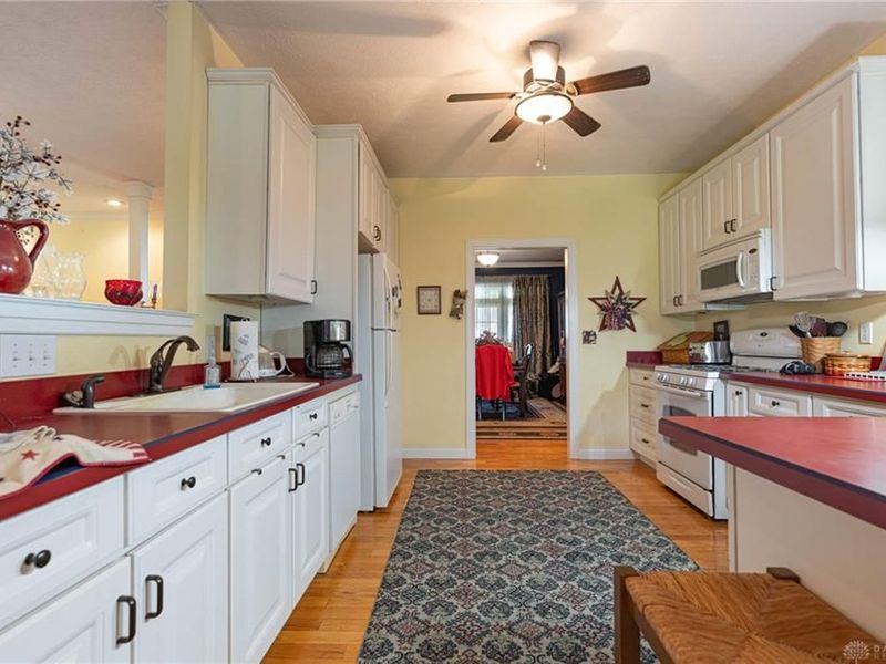 909 Hickory Trail Dr, Wilmington, OH 45177 Photo 6