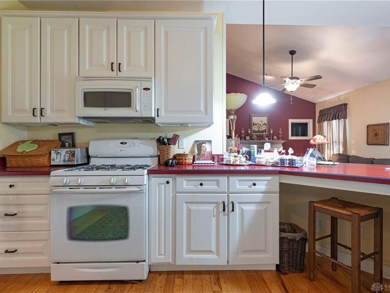 909 Hickory Trail Dr, Wilmington, OH 45177 Photo 9
