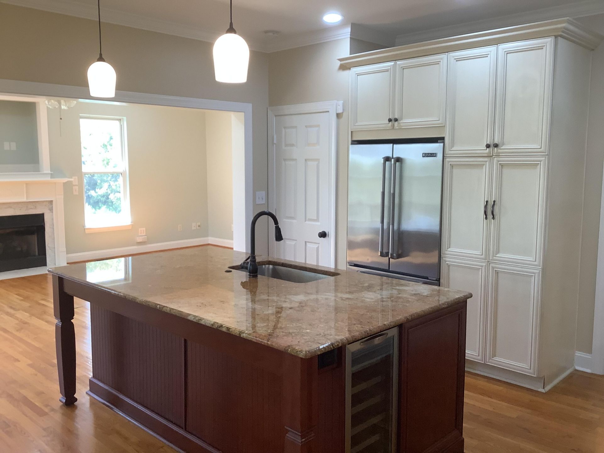 1261 Caperton Way Photo 9