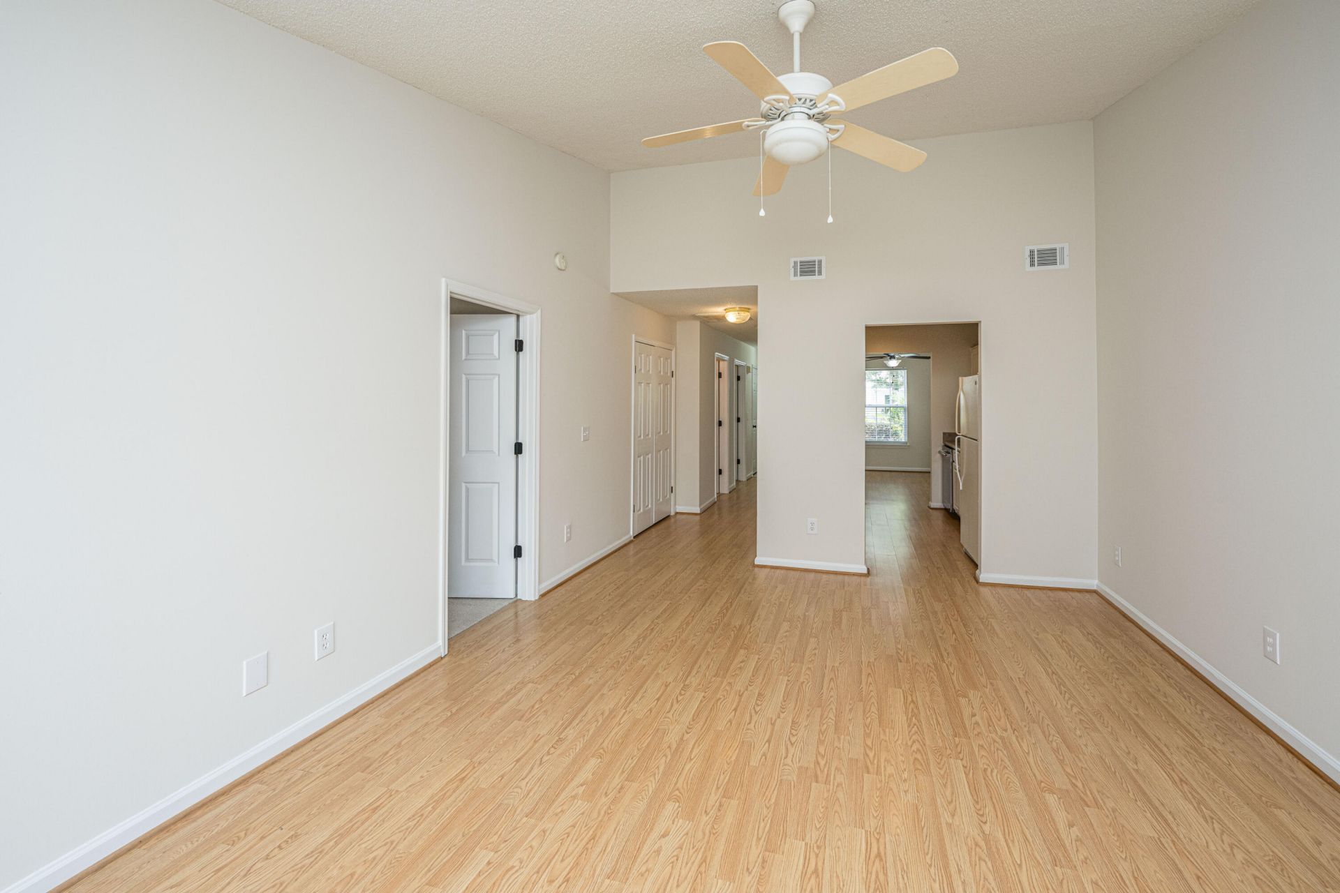 1523 Blaze Lane Photo 9