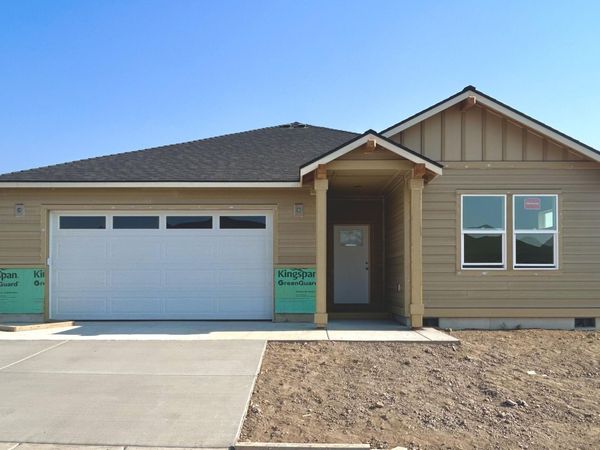 3844 SW Antelope Way, Unit Lot 46, Redmond, OR 97756
