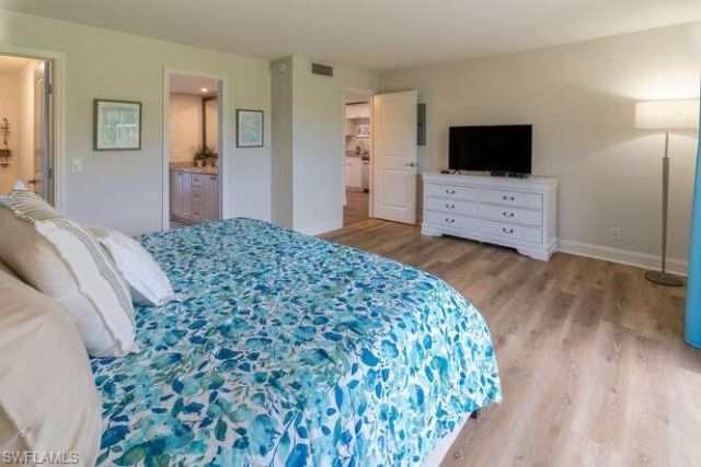 96 Glades Blvd, Unit 513, Naples, FL 34112 Photo