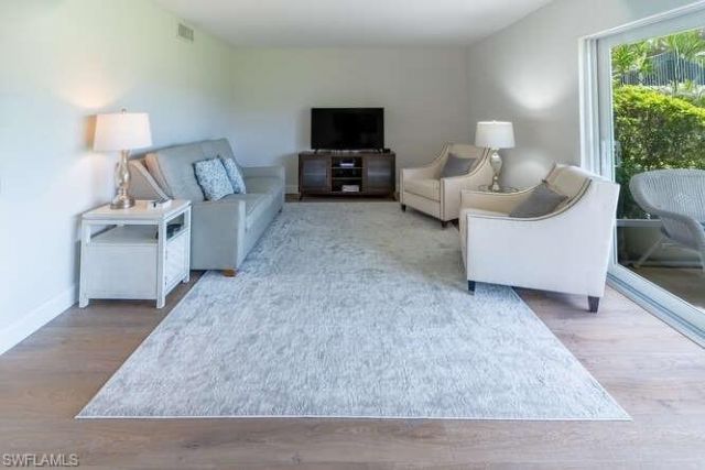 96 Glades Blvd, Unit 513, Naples, FL 34112 Photo