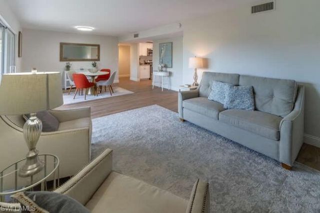 96 Glades Blvd, Unit 513, Naples, FL 34112 Photo