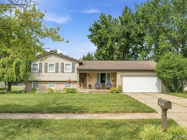 19415 Bainbridge Avenue, Livonia, MI 48152