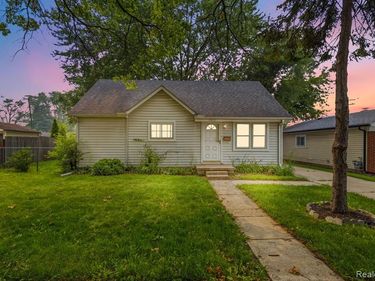 5852 Beech Daly Road, Taylor, MI 48180
