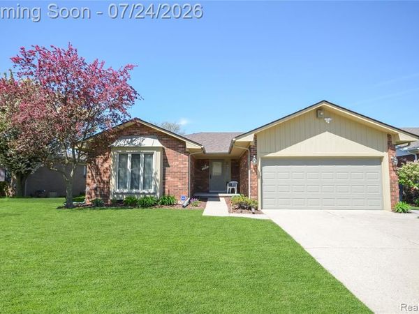 35535 Collingwood Drive, Sterling Heights, MI 48312