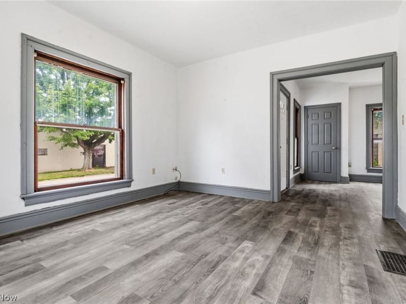 497 Madison Street, Conneaut, OH 44030 Photo 9