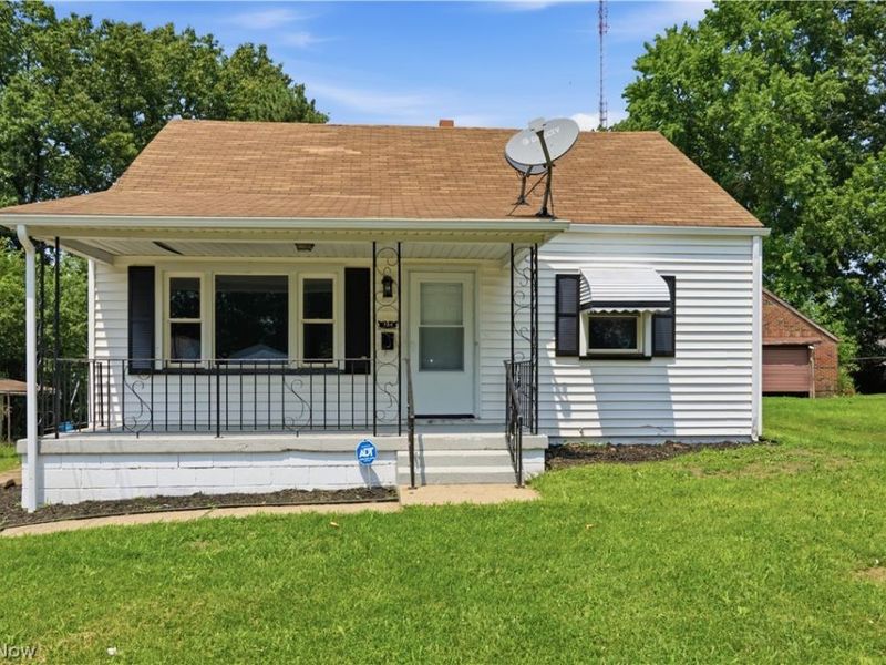 734 Pasadena Avenue, Youngstown, OH 44502 Photo 2