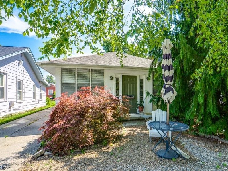11 E 220th Street, Euclid, OH 44123 Photo 1