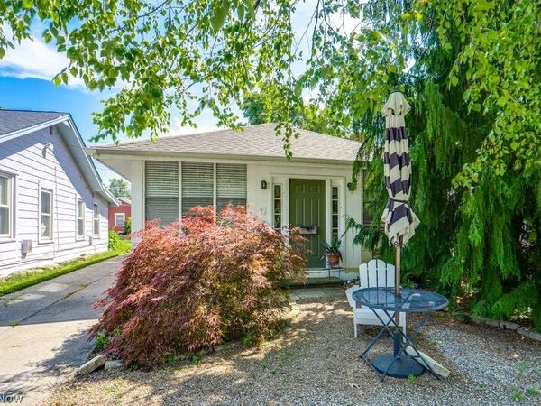 11 E 220th Street , Euclid, OH 44123