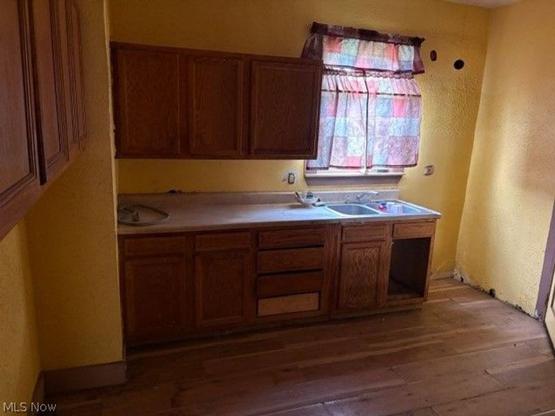 50 E Oxford Street, Alliance, OH 44601 Photo 10
