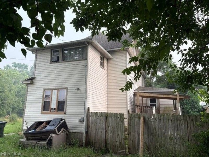 50 E Oxford Street, Alliance, OH 44601 Photo 4