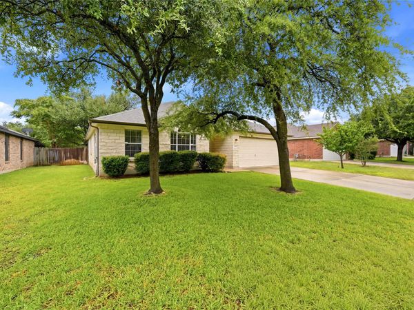 1004 Downridge DR, Leander, TX 78641