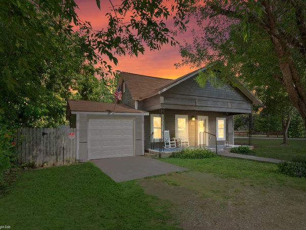 405 S Evie ST , Bartlett, TX 76511