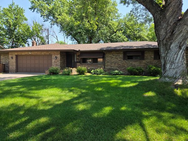 999 Overton Drive NE, Fridley, MN 55432