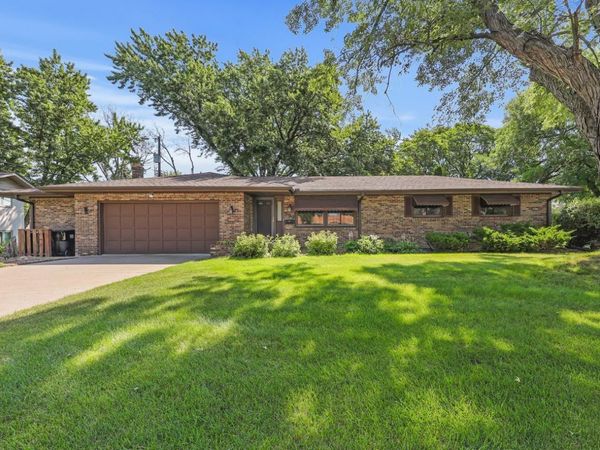 999 Overton Drive NE, Fridley, MN 55432