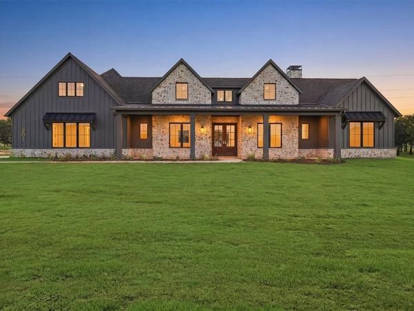 901 Herbert Hollow, Weatherford, TX 76087