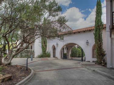 269 Casa Blanca Avenue, Fort Worth, TX 76107