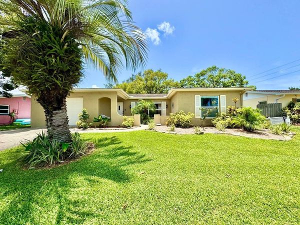 8134 WINTHROP DRIVE , PORT RICHEY, FL 34668