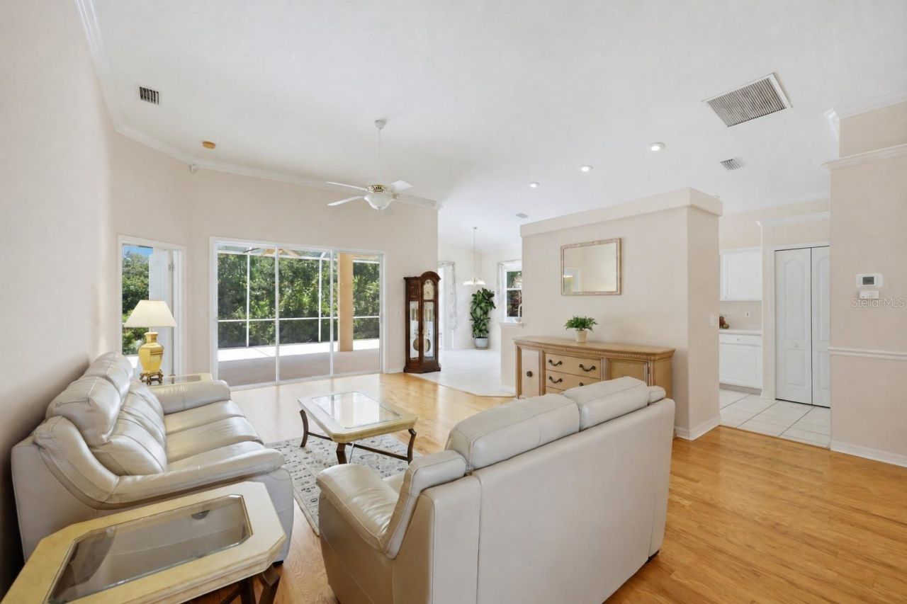 8492 Idlewood Court, Lakewood Ranch, FL 34202 Photo