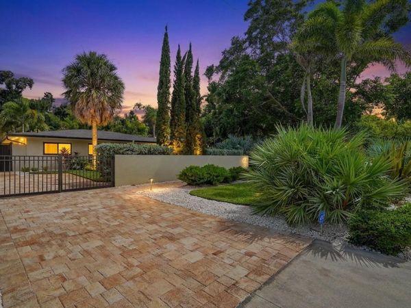 418 SAPPHIRE DRIVE , SARASOTA, FL 34234