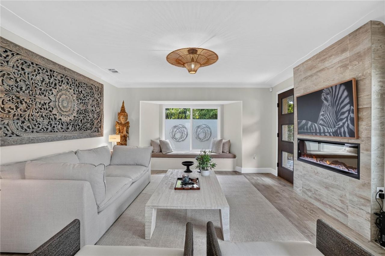 418 Sapphire Drive, Sarasota, FL 34234 Photo