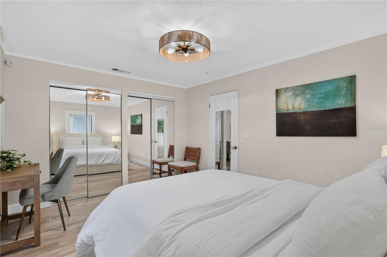 418 Sapphire Drive, Sarasota, FL 34234 Photo
