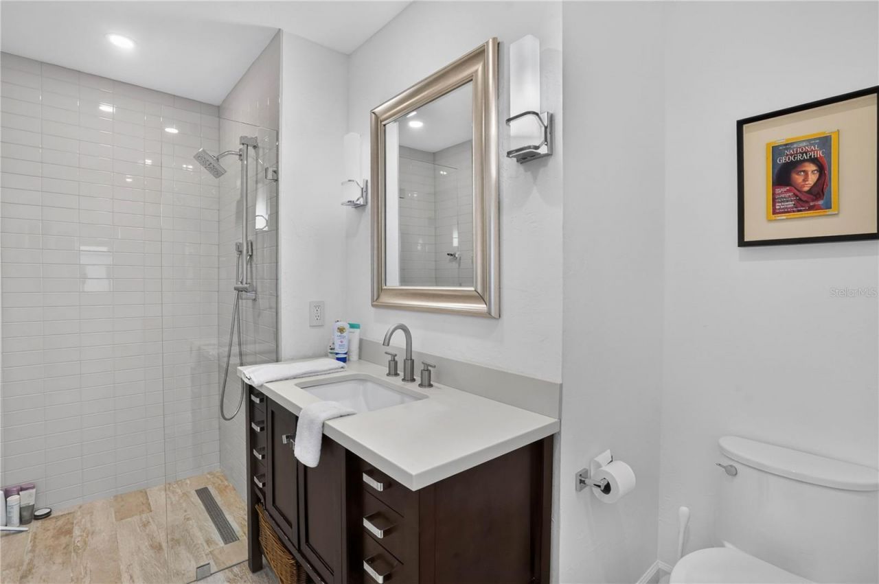418 Sapphire Drive, Sarasota, FL 34234 Photo