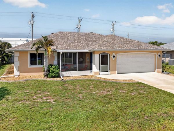 2683 LAKESHORE CIRCLE , PORT CHARLOTTE, FL 33952