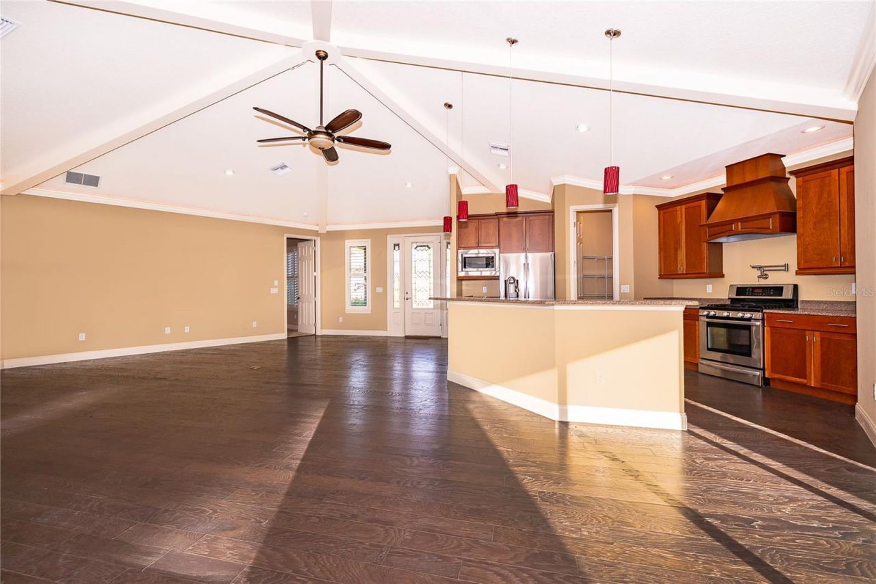 12131 Eagles Point Court, Grand Island, FL 32735 Photo