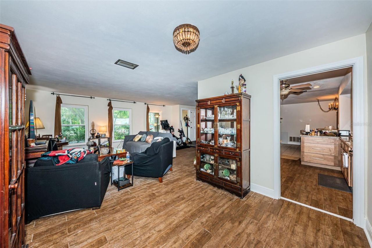 5230 Venetian Boulevard Ne, Saint Petersburg, FL 33703 Photo