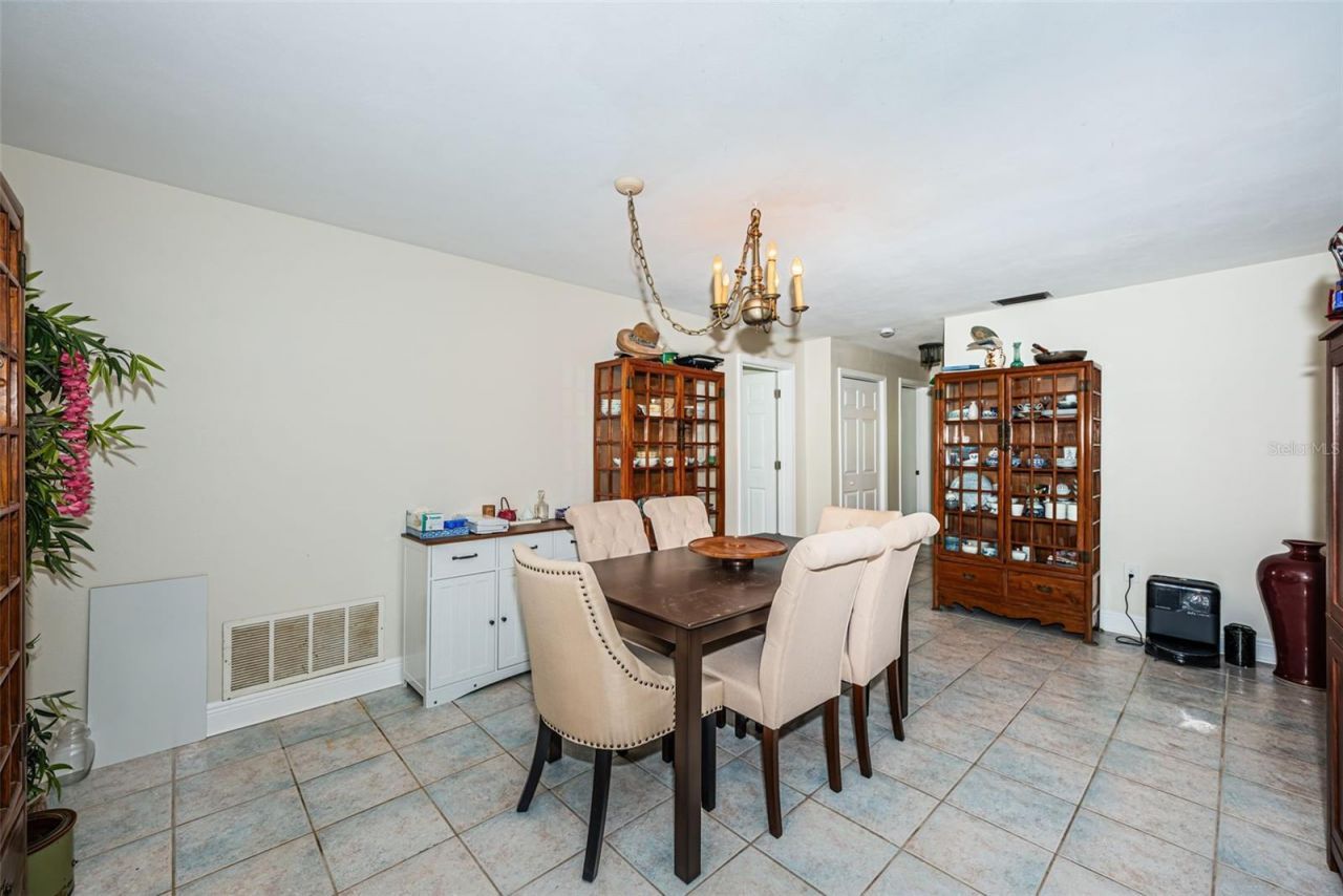 5230 Venetian Boulevard Ne, Saint Petersburg, FL 33703 Photo